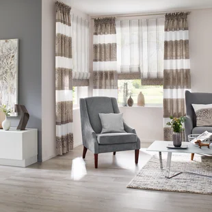 Wohnzimmer - Unland_Viva Gardinen und Raffrollos im Wohnzimmer